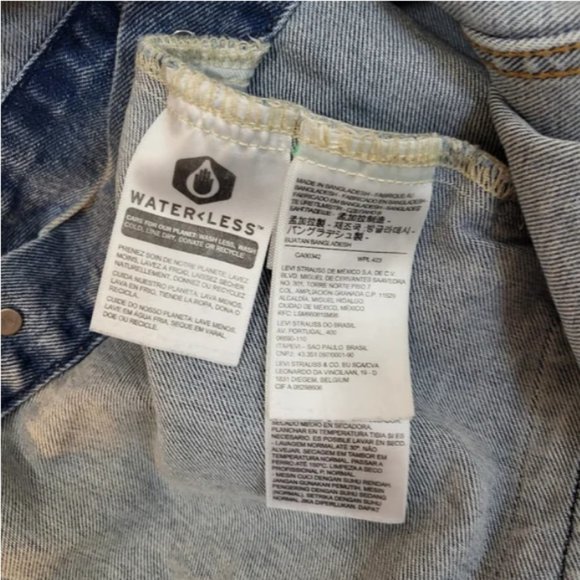 ❤️ Levi's Denim Trucker Jacket - Picture 6 of 8